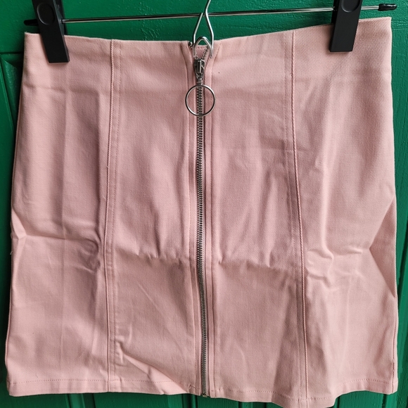 *NWT* Francesca's Skirt - Picture 2 of 6